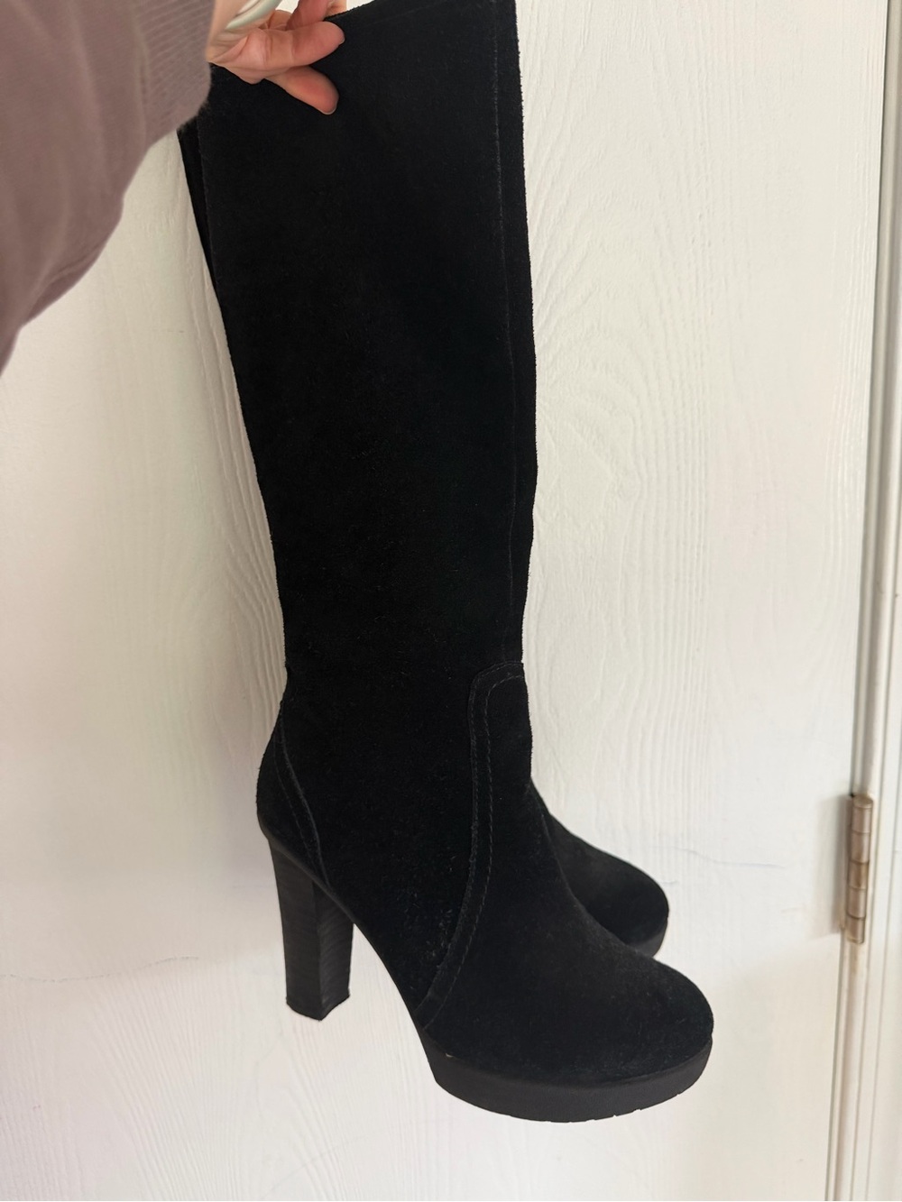 Women's Black Suede High-Knee Heeled Boot